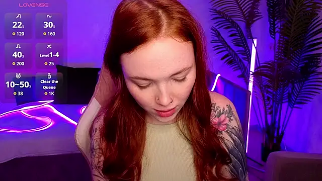 Snapshot of Maya_Light chatting on 29, 11, 2025 Maya Light online show from 29, 11, 2025