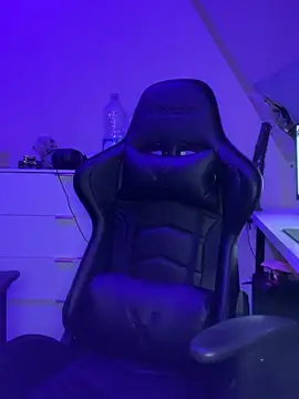 lucas kazimm online show from 27, 2, 2025