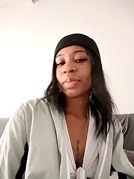 Zaira Rose  online show from 15, 2, 2026