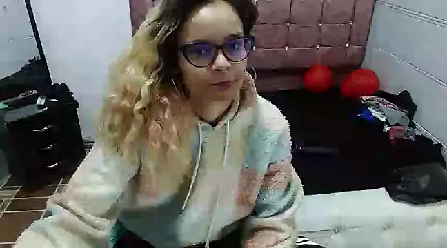 Snapshot of Ariasmithog chatting on 24, 2, 2025 Ariasmithog online show from 24, 2, 2025