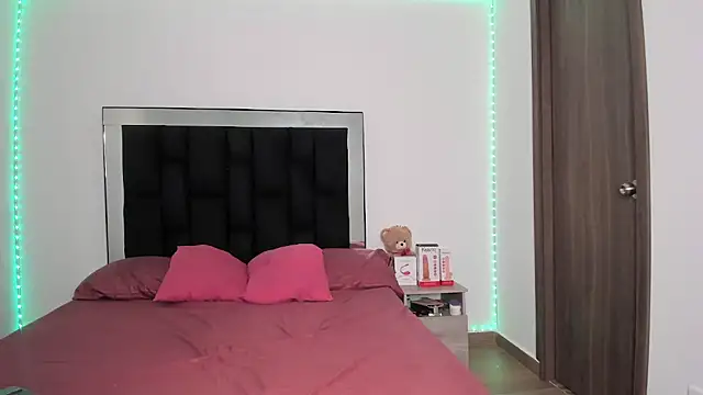 victoriacolin online show from 5, 3, 2025