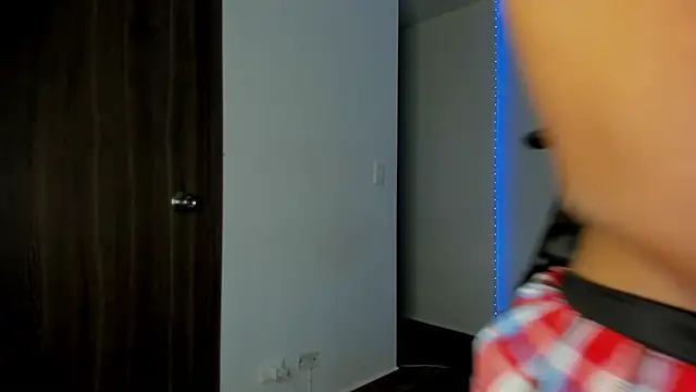 Snapshot of victoriacolin chatting on 14, 11, 2025 victoriacolin online show from 14, 11, 2025