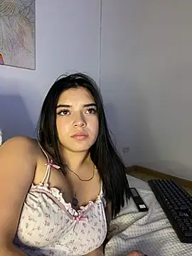 Snapshot of eileensophi chatting on 8, 3, 2025 eileensophi online show from 8, 3, 2025