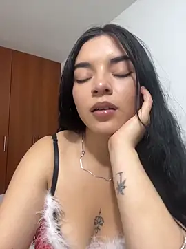 Snapshot of eileensophi chatting on 23, 12, 2025 eileensophi online show from 23, 12, 2025