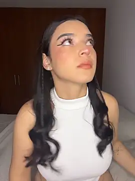 eileensophi online show from 11, 4, 2026