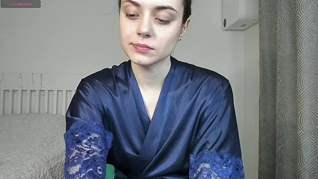 Snapshot of Hustle_Babyy chatting on 17, 9, 2025 Hustle Babyy online show from 17, 9, 2025