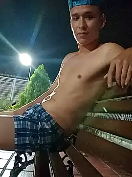 arevalo1124 online show from 4, 2, 2025