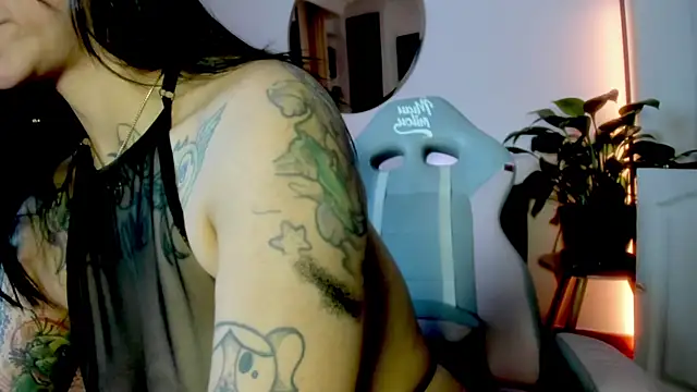 tattoo ninja kittyy online show from 11, 11, 2025