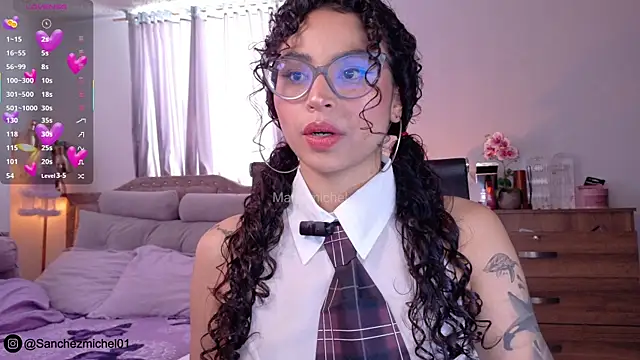 Snapshot of Marivimichel1 chatting on 18, 10, 2025 Marivimichel1 online show from 18, 10, 2025