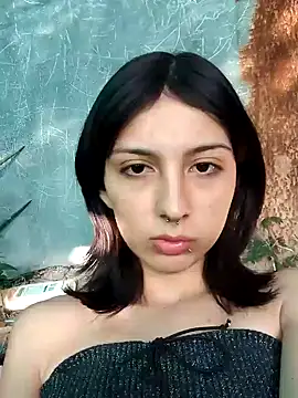Snapshot of Maiden-Hot chatting on 1, 2, 2025 Maiden-Hot online show from 1, 2, 2025