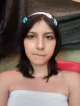 Snapshot of Maiden-Hot chatting on 8, 2, 2025 Maiden-Hot online show from 8, 2, 2025
