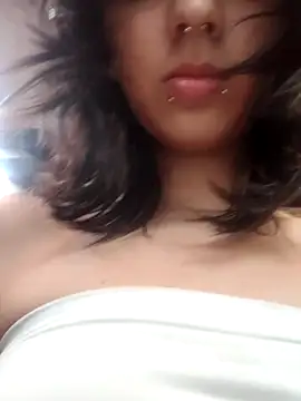 Snapshot of Maiden-Hot chatting on 18, 3, 2025 Maiden-Hot online show from 18, 3, 2025