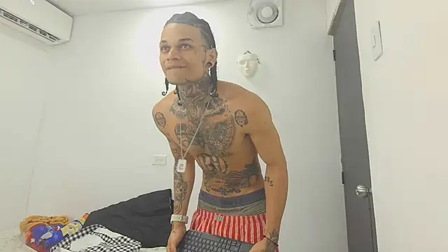 hot man05 online show from 28, 4, 2026