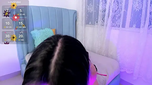 Snapshot of BlondieCutee chatting on 10, 11, 2025 BlondieCutee online show from 10, 11, 2025