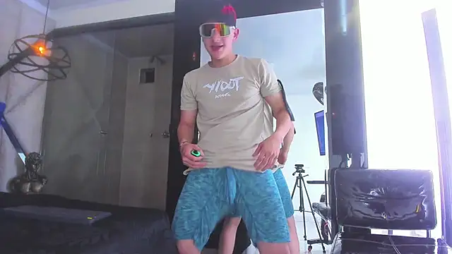 Snapshot of Thomas_May4rs chatting on 19, 2, 2025 Thomas May4rs online show from 19, 2, 2025