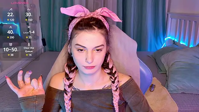 Snapshot of AnTikaMy chatting on 8, 2, 2025 AnTikaMy online show from 8, 2, 2025