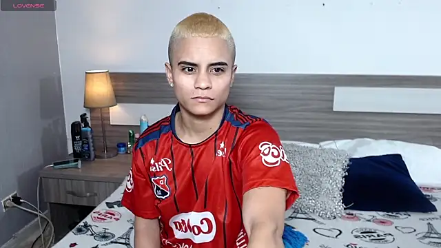 Liiamthompson online show from 14, 1, 2026