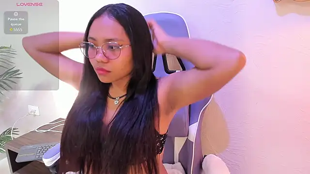 yeikafoxy online show from 6, 3, 2025