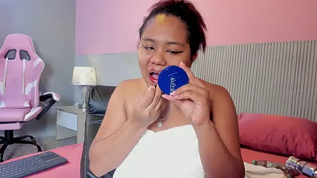 yeikafoxy online show from 12, 10, 2025