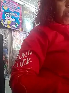 Snapshot of alexandraluv chatting on 5, 3, 2025 alexandraluv online show from 5, 3, 2025