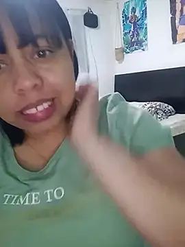 Snapshot of alexandraluv chatting on 8, 9, 2025 alexandraluv online show from 8, 9, 2025