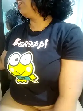 Snapshot of alexandraluv chatting on 28, 9, 2025 alexandraluv online show from 28, 9, 2025