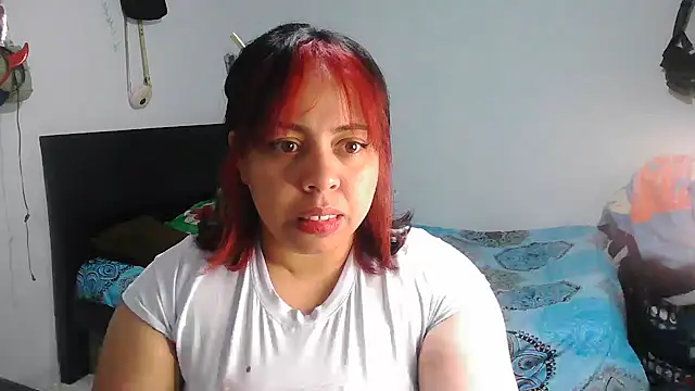 Snapshot of alexandraluv chatting on 30, 10, 2025 alexandraluv online show from 30, 10, 2025