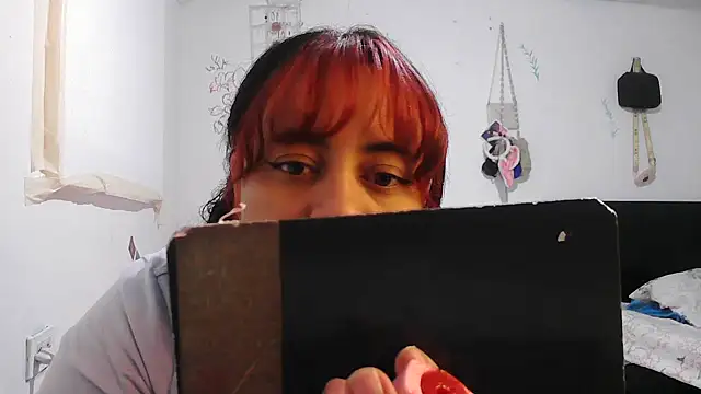 Snapshot of alexandraluv chatting on 21, 11, 2025 alexandraluv online show from 21, 11, 2025