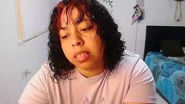 Snapshot of alexandraluv chatting on 29, 11, 2025 alexandraluv online show from 29, 11, 2025