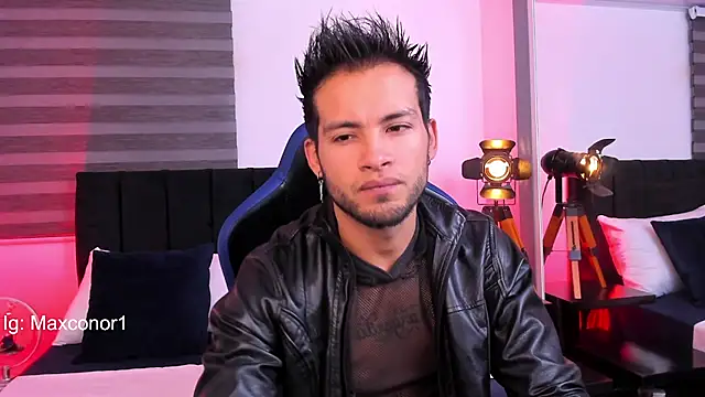 Snapshot of Max_Conor1 chatting on 8, 3, 2025 Max Conor1 online show from 8, 3, 2025