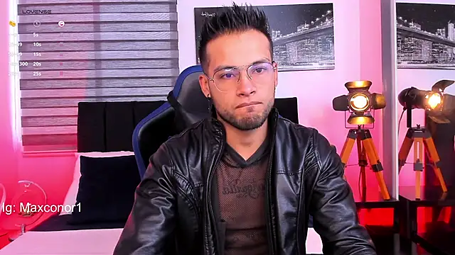 Snapshot of Max_Conor1 chatting on 22, 3, 2025 Max Conor1 online show from 22, 3, 2025