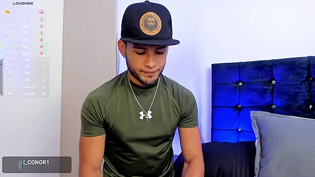 Snapshot of Max_Conor1 chatting on 21, 10, 2025 Max Conor1 online show from 21, 10, 2025