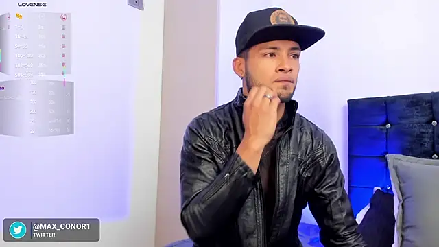 Snapshot of Max_Conor1 chatting on 23, 10, 2025 Max Conor1 online show from 23, 10, 2025