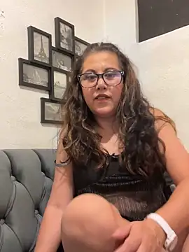 Snapshot of MirandaLatinaLovely chatting on 24, 11, 2025 MirandaLatinaLovely online show from 24, 11, 2025
