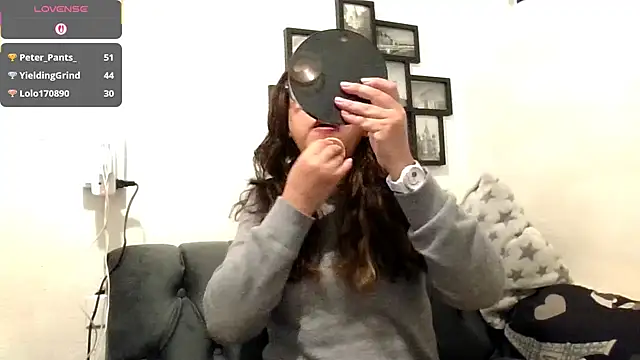 Snapshot of MirandaLatinaLovely chatting on 24, 11, 2025 MirandaLatinaLovely online show from 24, 11, 2025