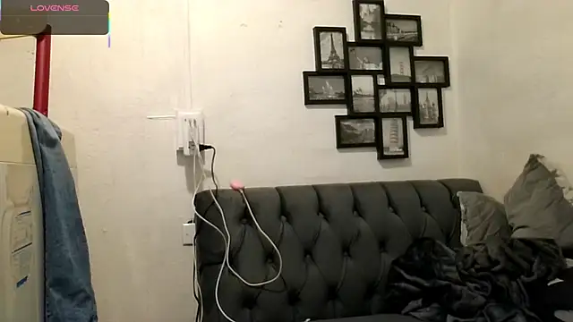 Snapshot of MirandaLatinaLovely chatting on 26, 11, 2025 MirandaLatinaLovely online show from 26, 11, 2025