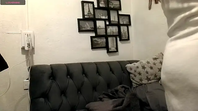 Snapshot of MirandaLatinaLovely chatting on 1, 2, 2026 MirandaLatinaLovely online show from 1, 2, 2026