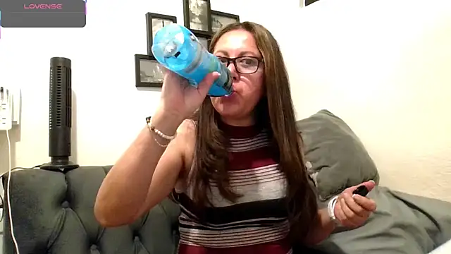 Snapshot of MirandaLatinaLovely chatting on 15, 3, 2026 MirandaLatinaLovely online show from 15, 3, 2026