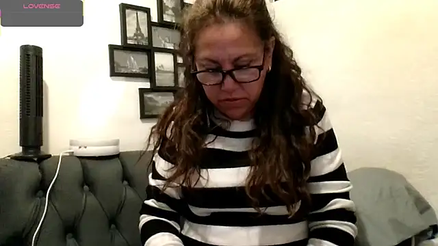 Snapshot of MirandaLatinaLovely chatting on 18, 3, 2026 MirandaLatinaLovely online show from 18, 3, 2026