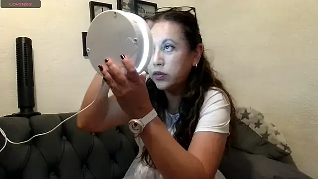 Snapshot of MirandaLatinaLovely chatting on 3, 5, 2026 MirandaLatinaLovely online show from 3, 5, 2026