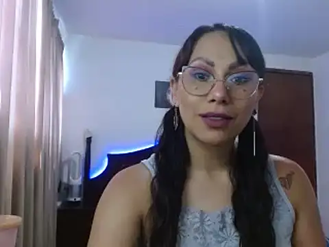 Snapshot of AloLovely_ chatting on 14, 4, 2026 AloLovely online show from 14, 4, 2026