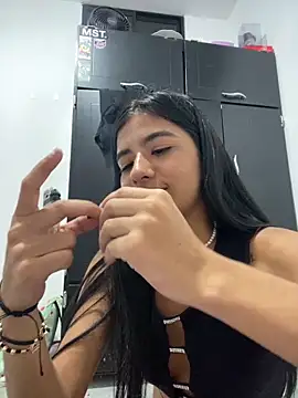 Snapshot of eva_roseee chatting on 4, 10, 2025 eva roseee online show from 4, 10, 2025