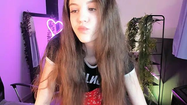 Snapshot of MilaStoyne chatting on 24, 2, 2025 MilaStoyne online show from 24, 2, 2025