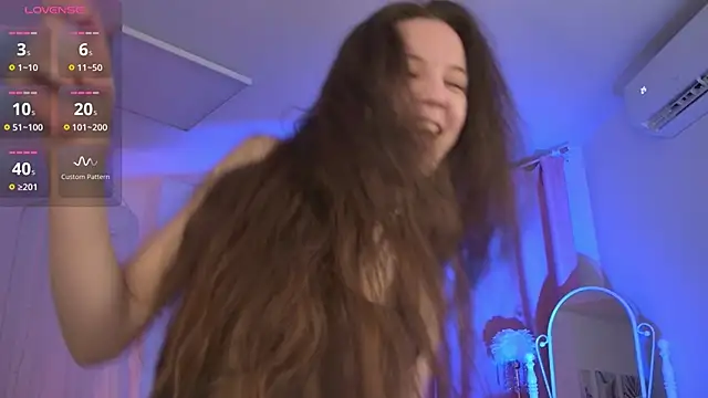 Snapshot of MilaStoyne chatting on 5, 12, 2025 MilaStoyne online show from 5, 12, 2025