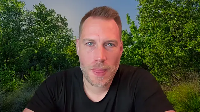 Snapshot of Christian87xxx chatting on 12, 9, 2025 Christian87xxx online show from 12, 9, 2025