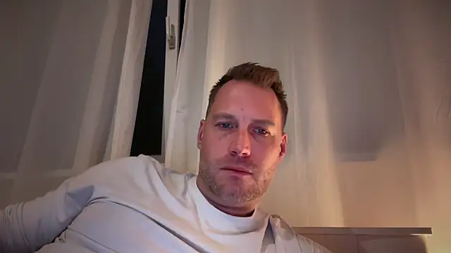 Snapshot of Christian87xxx chatting on 26, 9, 2025 Christian87xxx online show from 26, 9, 2025