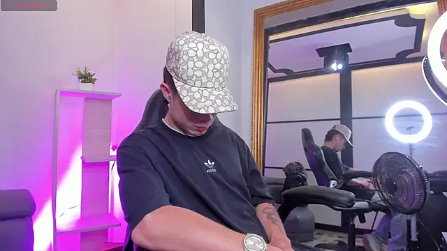 Snapshot of marcuscollins1_ chatting on 11, 11, 2025 marcuscollins1 online show from 11, 11, 2025