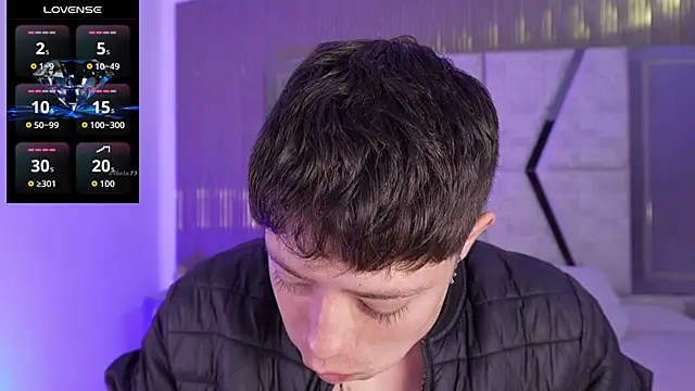 Snapshot of marcuscollins1_ chatting on 28, 11, 2025 marcuscollins1 online show from 28, 11, 2025