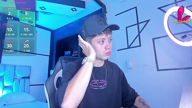 Snapshot of marcuscollins1_ chatting on 5, 12, 2025 marcuscollins1 online show from 5, 12, 2025