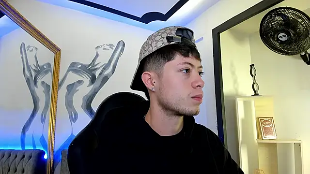 Snapshot of marcuscollins1_ chatting on 18, 7, 2026 marcuscollins1 online show from 18, 7, 2026